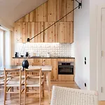 Casas Na Portuguesa - Bica Chiado
